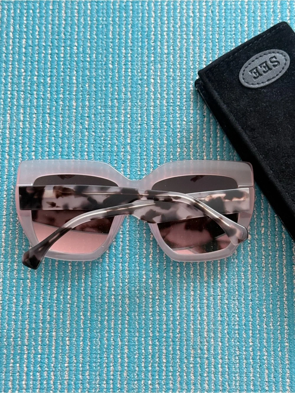 White Sunglasses by - Modern Women's Accessory
